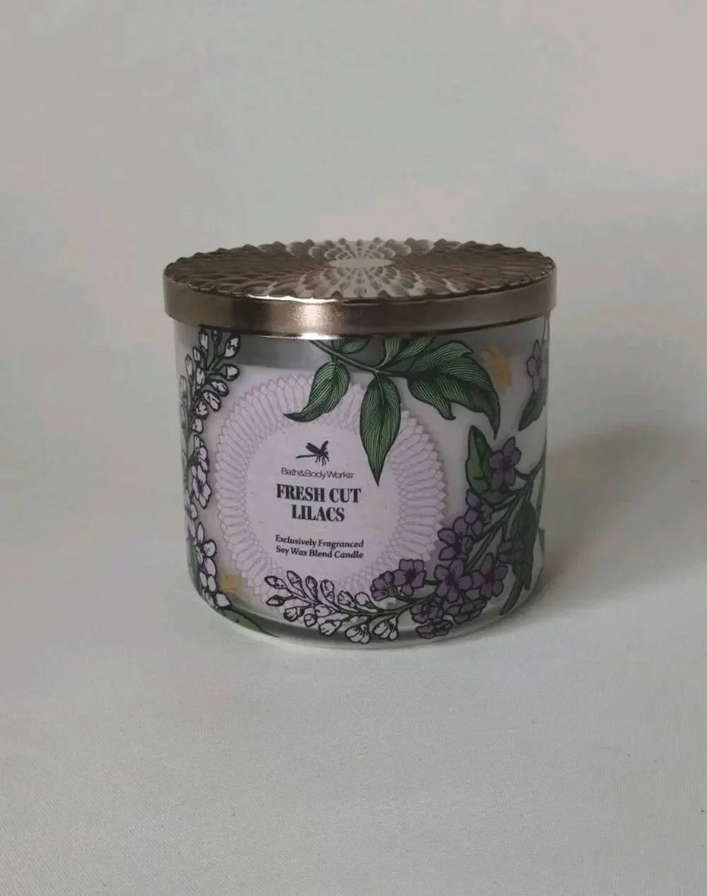 Bath & Body Works FRESH CUT LILACS 🪻 3 Wick SCENTED Candle 25-45 Hrs DELICIOUS - Picture 1 of 7